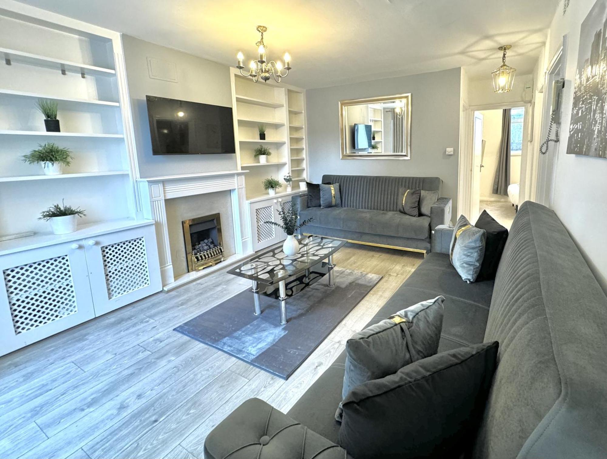 Newly Renovated Kensington 2 Bedroom Apartment With Balcony Near Harrods Sleeps 6, 2 Min Walk From Station Londres Extérieur photo