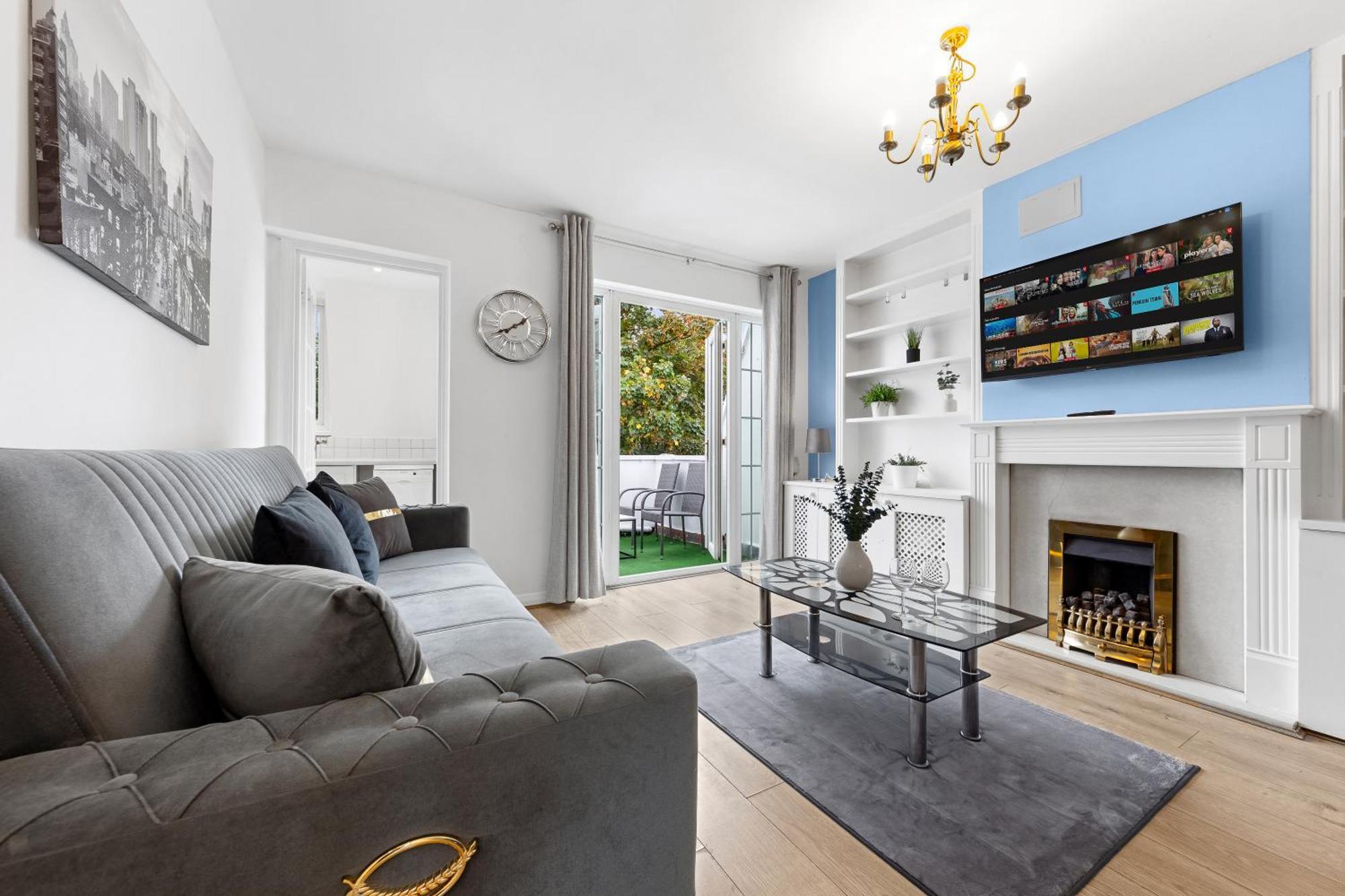 Newly Renovated Kensington 2 Bedroom Apartment With Balcony Near Harrods Sleeps 6, 2 Min Walk From Station Londres Extérieur photo